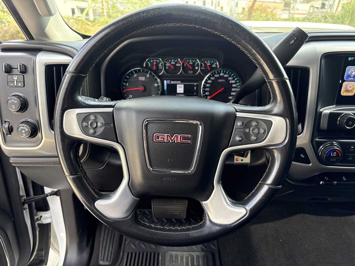 Used 2018 GMC Sierra 2500 SLT w/ Duramax Plus Package AWD/4WD image 21