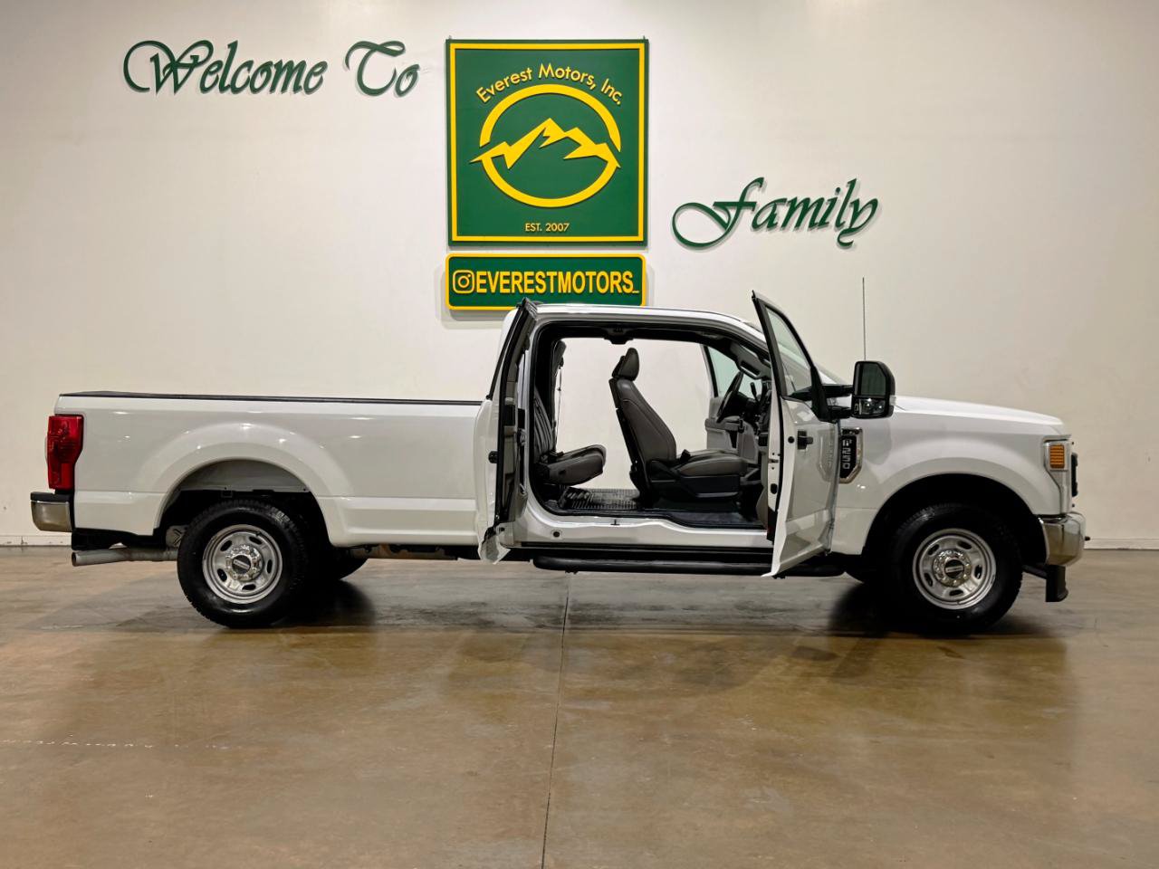 Used 2022 Ford F250 XL w/ Power Equipment Group RWD image 11