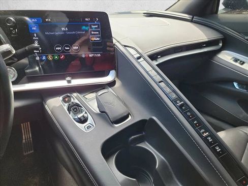 Used 2022 Chevrolet Corvette Stingray Coupe w/ Engine Appearance Package RWD image 17