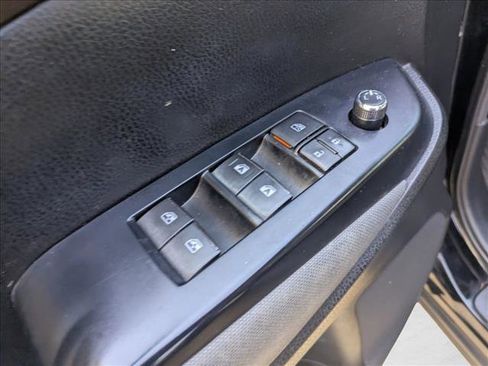 Used 2019 Toyota Highlander LE image 11