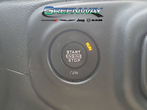 Used 2023 Jeep Gladiator Sport S image 27