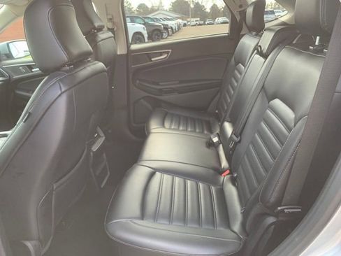 Used 2024 Ford Edge SEL image 23