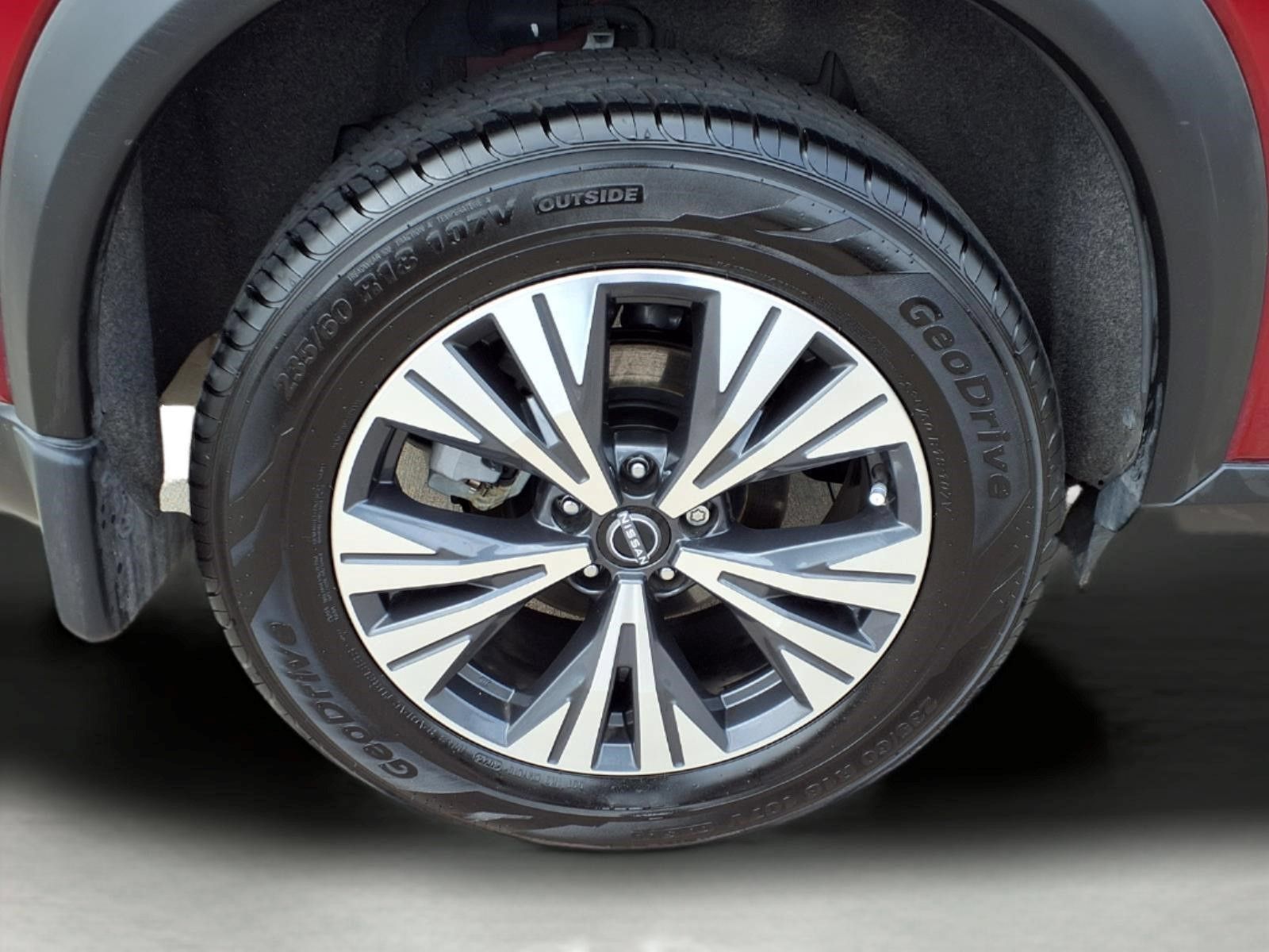 Used 2023 Nissan Rogue SV FWD image 9