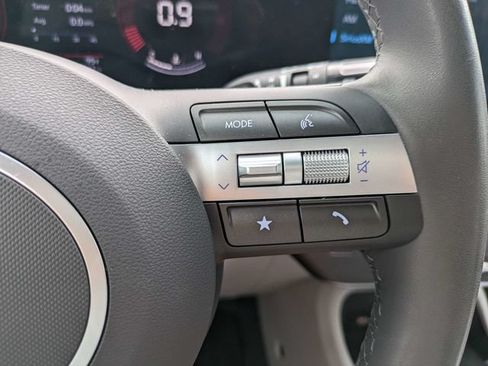 Certified 2025 Hyundai Kona SEL FWD image 23