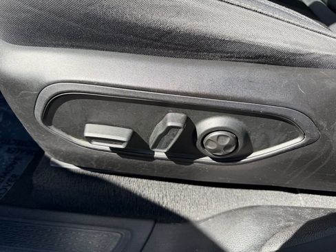 Used 2023 Jeep Grand Cherokee L Laredo image 12