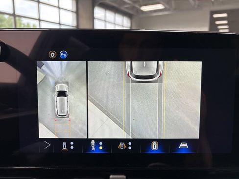 New 2026 Chevrolet Equinox LT w/ Convenience Package II image 19