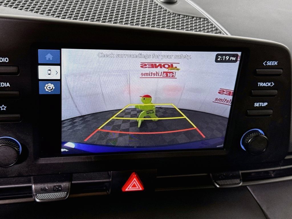 Certified 2025 Hyundai Elantra Sport FWD image 6