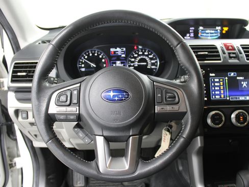 Used 2018 Subaru Forester 2.5i Limited image 9