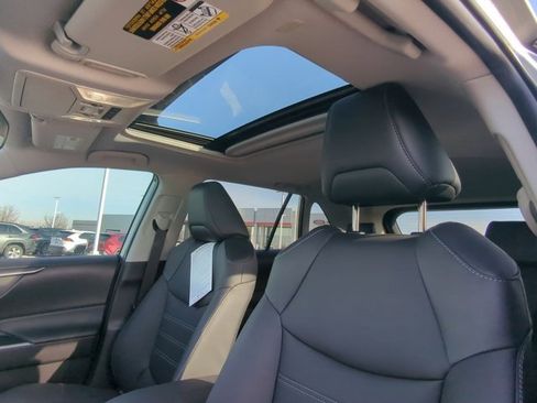 Used 2025 Toyota RAV4 XLE Premium w/ Weather Package image 10