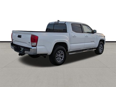Used 2019 Toyota Tacoma SR5 image 5