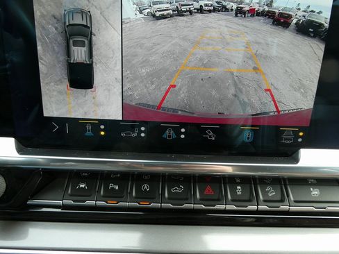 Certified 2023 Chevrolet Silverado 1500 High Country w/ Z71 Off-Road Package image 33