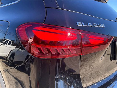 Used 2025 Mercedes-Benz GLA 250 image 28