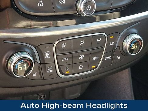 Used 2023 Chevrolet Traverse RS AWD/4WD image 14
