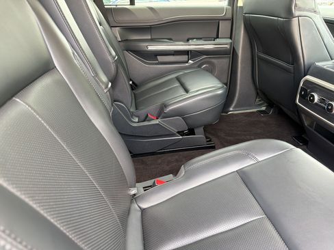 Used 2022 Ford Expedition XLT RWD image 31