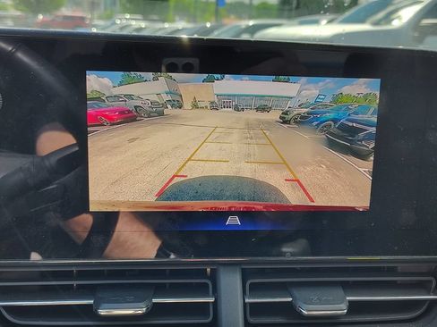 Used 2024 Chevrolet Trax ACTIV w/ Sunroof Package FWD image 17