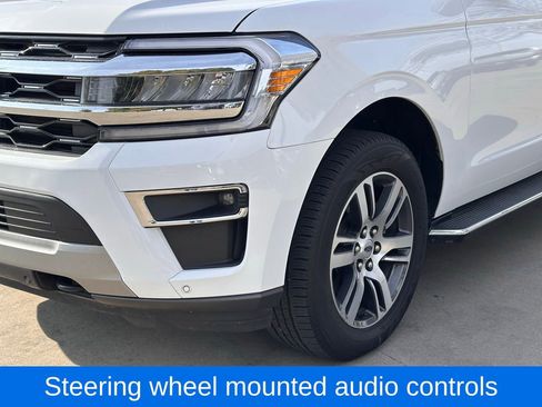 Used 2023 Ford Expedition Limited image 4