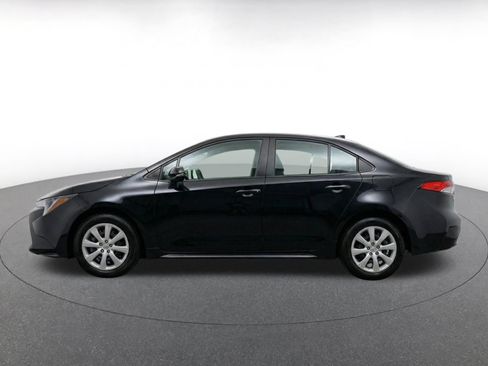 Used 2025 Toyota Corolla LE FWD image 4