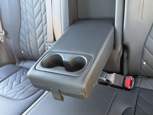 Used 2025 Kia Sportage X-Line image 26