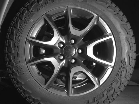 Used 2025 Jeep Compass Trailhawk AWD/4WD image 14
