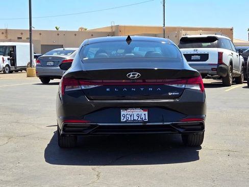 Used 2023 Hyundai Elantra Limited FWD image 5