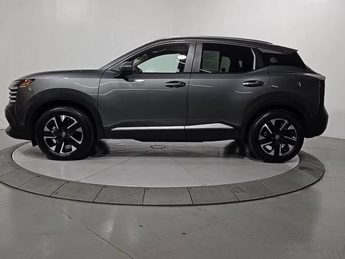 Certified 2025 Nissan Kicks SV w/ SV Premium Package AWD/4WD image 2