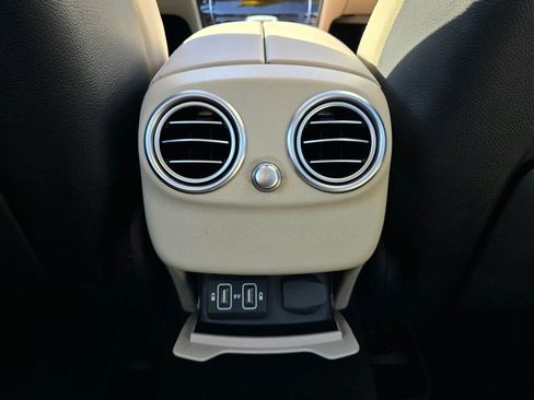 Used 2020 Mercedes-Benz C 300 Sedan image 39