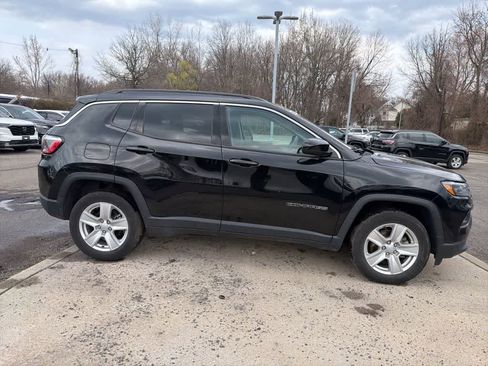Used 2022 Jeep Compass Latitude image 17