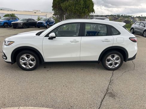 Used 2023 Honda HR-V LX image 5