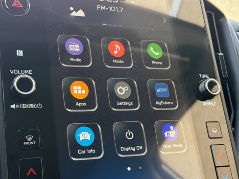 Used 2025 Subaru Crosstrek 2.5i Limited w/ Crosstrek Mirror Package image 18