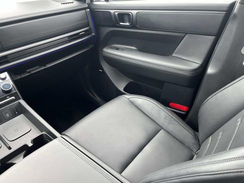 Used 2024 Hyundai Santa Fe Calligraphy image 13