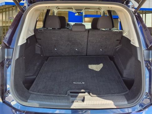 Used 2025 Nissan Rogue SV FWD image 24