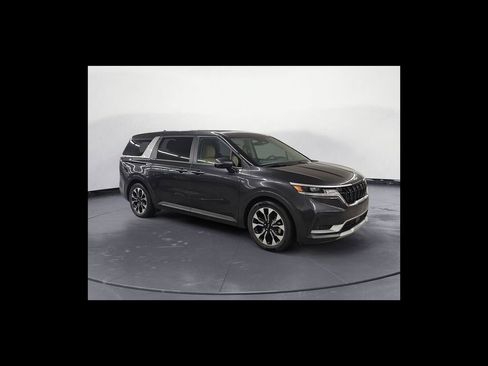 Used 2024 Kia Carnival EX FWD image 8