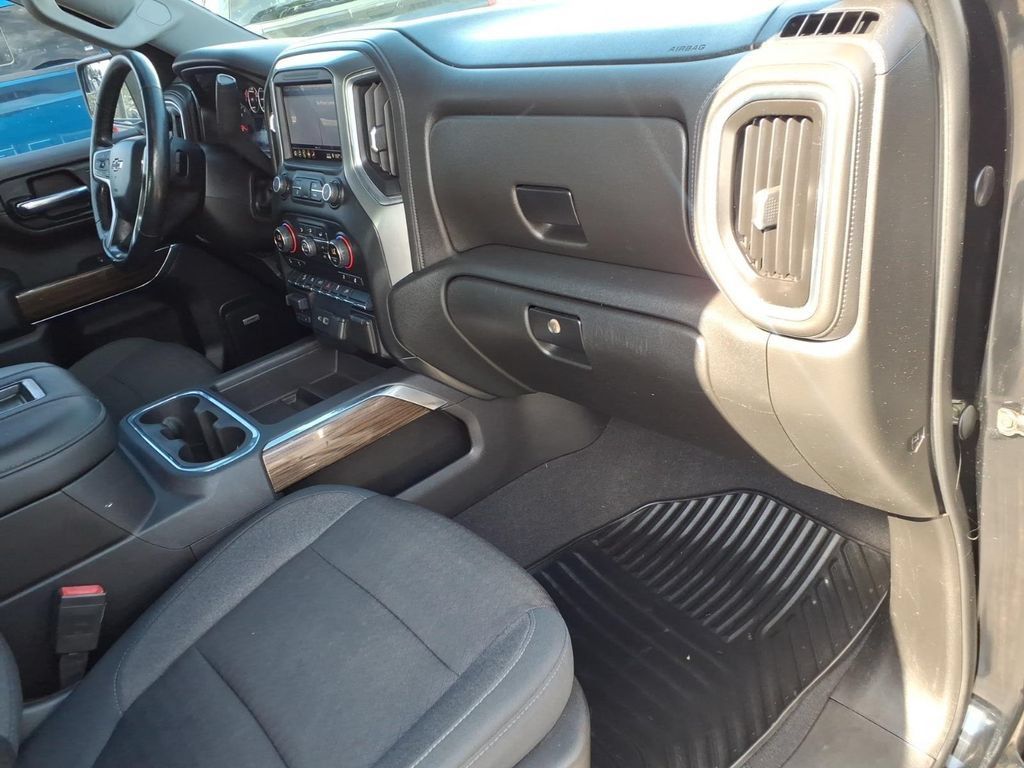 Used 2019 Chevrolet Silverado 1500 RST w/ All-Star Edition AWD/4WD image 11