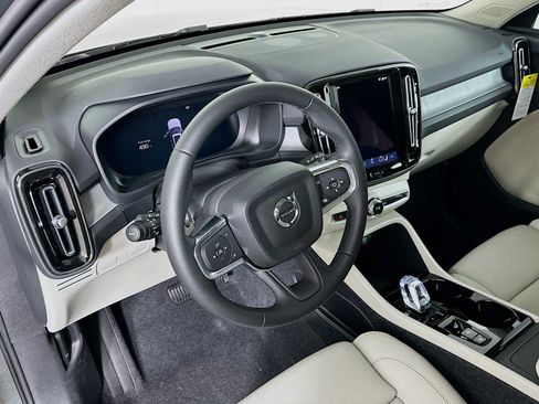 New 2026 Volvo XC40 B5 Plus w/ Protection Package Premier image 9