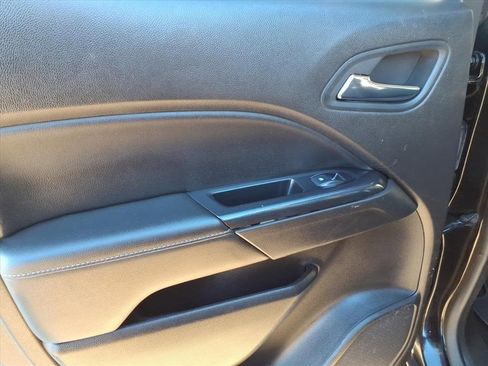 Used 2016 GMC Canyon SLE w/ Nightfall Edition image 15