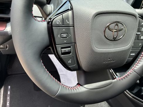 New 2026 Toyota Prius Plug-In Hybrid FWD image 21