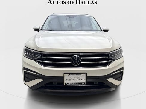 Used 2023 Volkswagen Tiguan SE AWD/4WD image 3