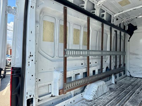 Used 2023 Ford Transit 250 148 High Roof Extended image 29