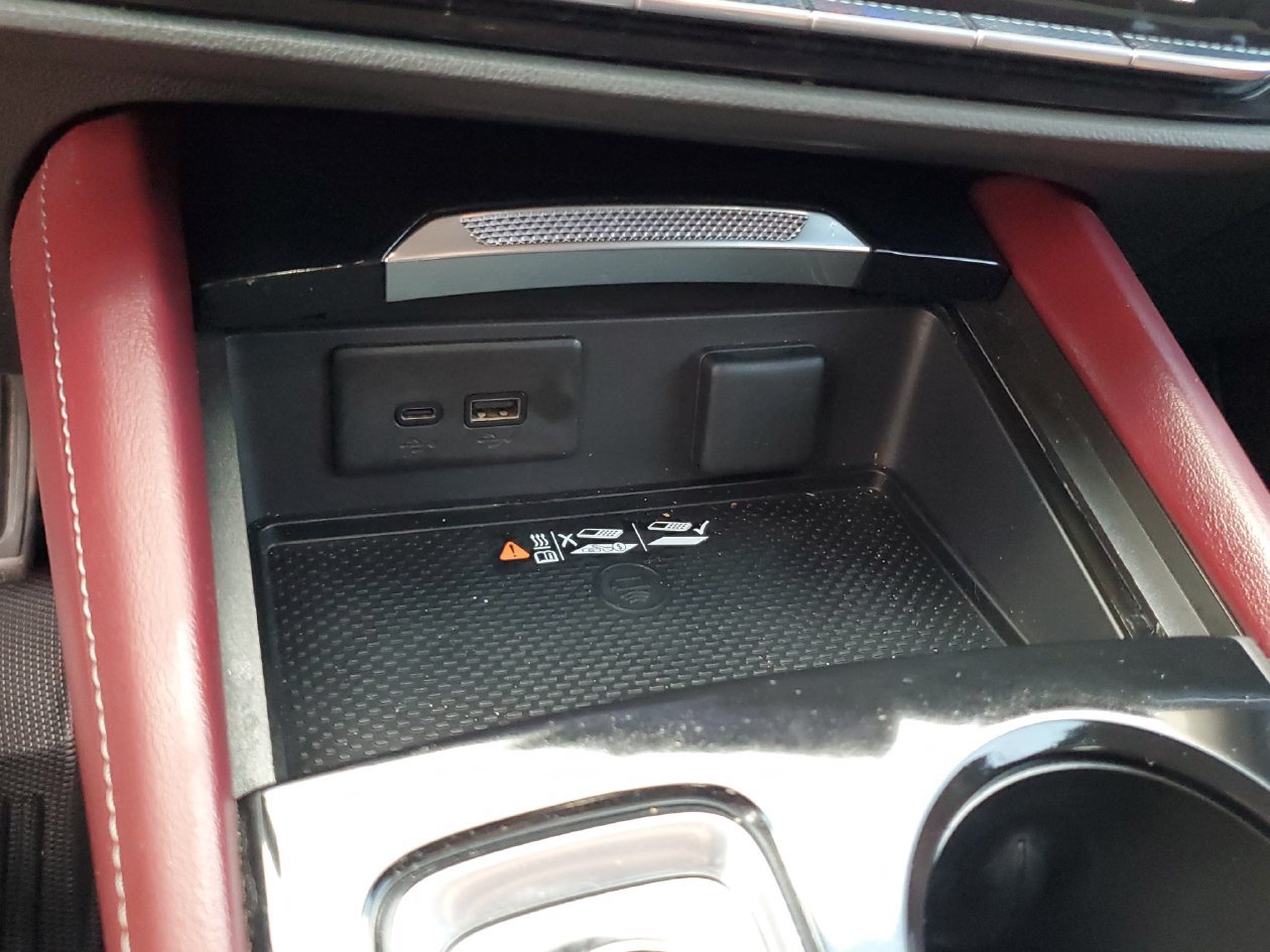 Used 2025 Buick Envision Sport Touring AWD/4WD image 23