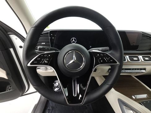 Used 2025 Mercedes-Benz GLE 450e 4MATIC image 12