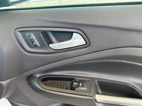 Used 2015 Ford Escape SE AWD/4WD image 21