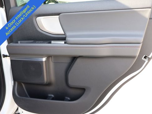Certified 2025 Ford Expedition Active AWD/4WD image 11