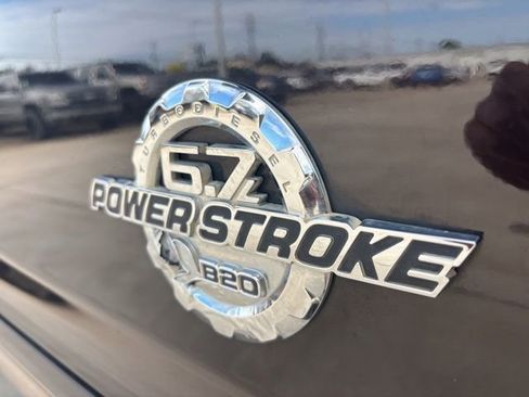 Used 2013 Ford F250 Lariat w/ Lariat Ultimate Pkg AWD/4WD image 12