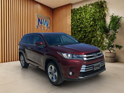 Used 2017 Toyota Highlander Limited