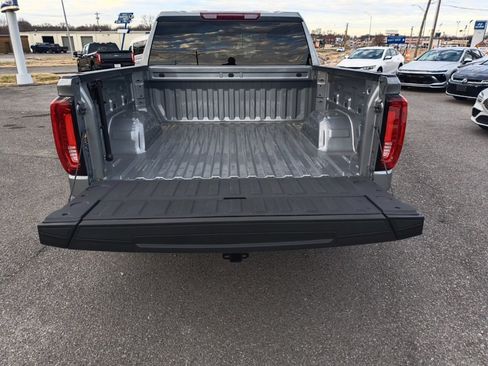 Used 2025 GMC Sierra 1500 SLT image 29