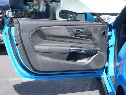 Used 2025 Ford Mustang Coupe RWD image 26