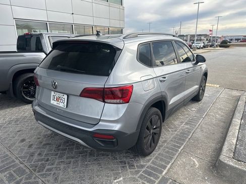 Used 2022 Volkswagen Taos S image 4