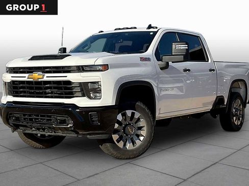 Certified 2025 Chevrolet Silverado 2500 Custom w/ Custom Value Package AWD/4WD image 1