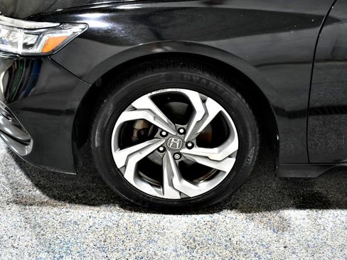 Used 2018 Honda Accord EX image 32