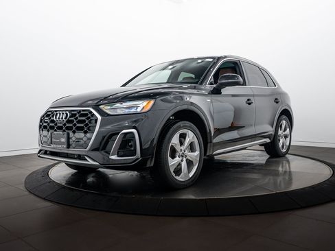 Used 2023 Audi Q5 2.0T Premium Plus w/ Premium Plus Package AWD/4WD image 6